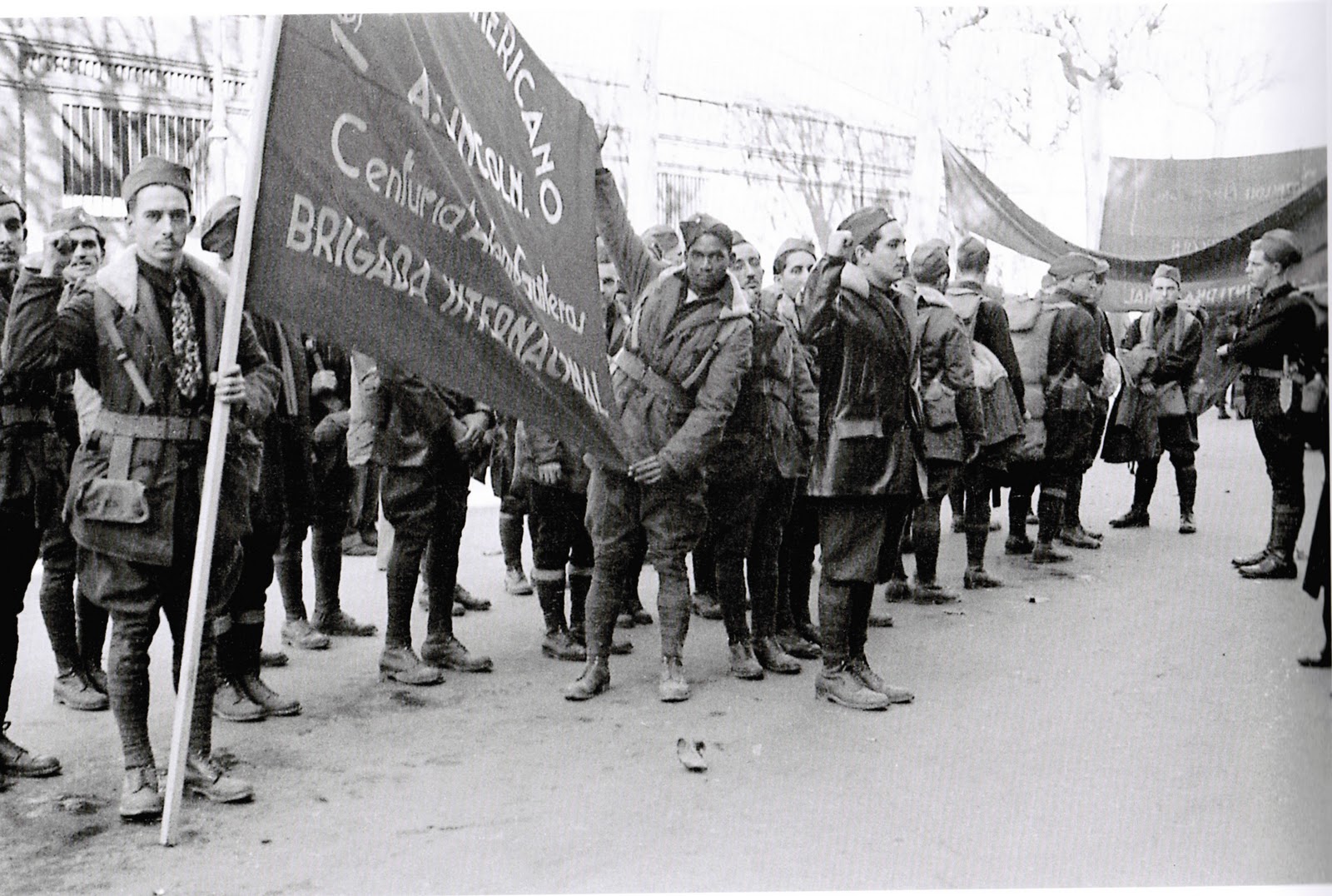 Cuban volunteers belonging to the Abraham Lincoln Brigade. Barcelona, January 1937. Photo Agustí Centelles.