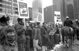 Protest against US involvement in the Salvadoran Civil War in Chicago, Illinois, in March 1989. Photo Linda Hess Miller. CC BY 3.0.