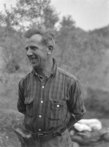 Joe Gibbons, Mackenzie-Papineau Estado Mayor, April 1938. The 15th International Brigade Photographic Unit Photograph Collection; ALBA Photo 11; ALBA Photo number 11-1300. Tamiment Library/Robert F. Wagner Labor Archives. Elmer Holmes Bobst Library, 70 Washington Square South, New York, NY 10012, New York University Libraries.