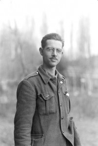 Sergeant Harry W. Randall, Jr. Brigade Photographer, December 1937. The 15th International Brigade Photographic Unit Photograph Collection; ALBA Photo 11; ALBA Photo number 11-0932. Tamiment Library/Robert F. Wagner Labor Archives. Elmer Holmes Bobst Library, 70 Washington Square South, New York, NY 10012, New York University Libraries.